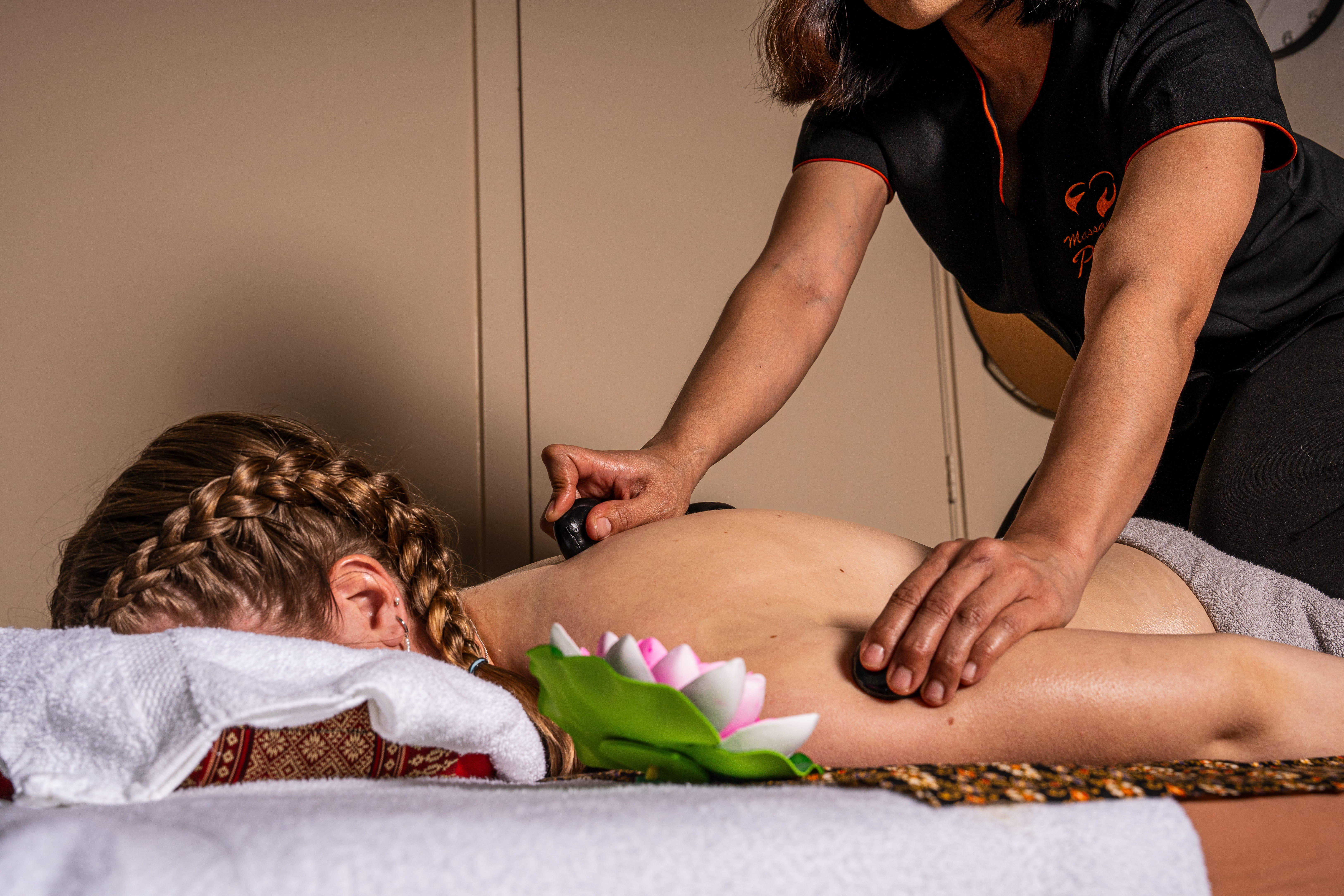 Hotstone massage Groningen